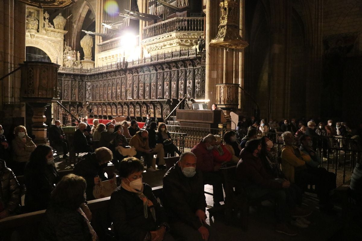 La Catedral de León acoge el II Ciclo Internacional de Órgano Catedral de León con un concierto a dos órganos de la mano de Germán González y Francisco Javier Jiménez.