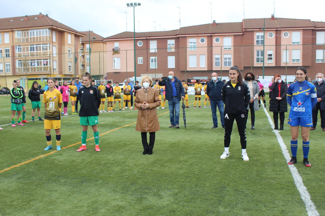 La I Copa Diputación de fútbol femenino ha servido para realizar un tributo a una de las grandes impulsoras de este deporte en la provincia