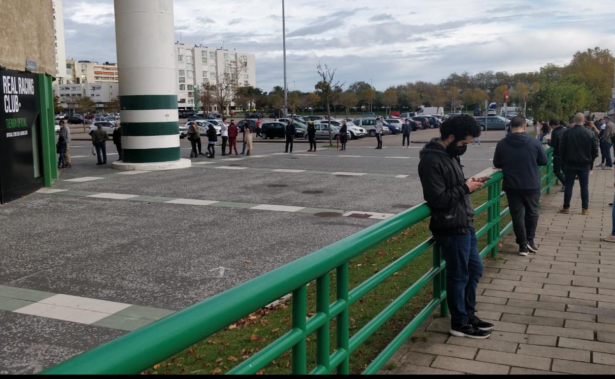 La afición del Racing retira ya 715 entradas y el club pide más a la Cultural