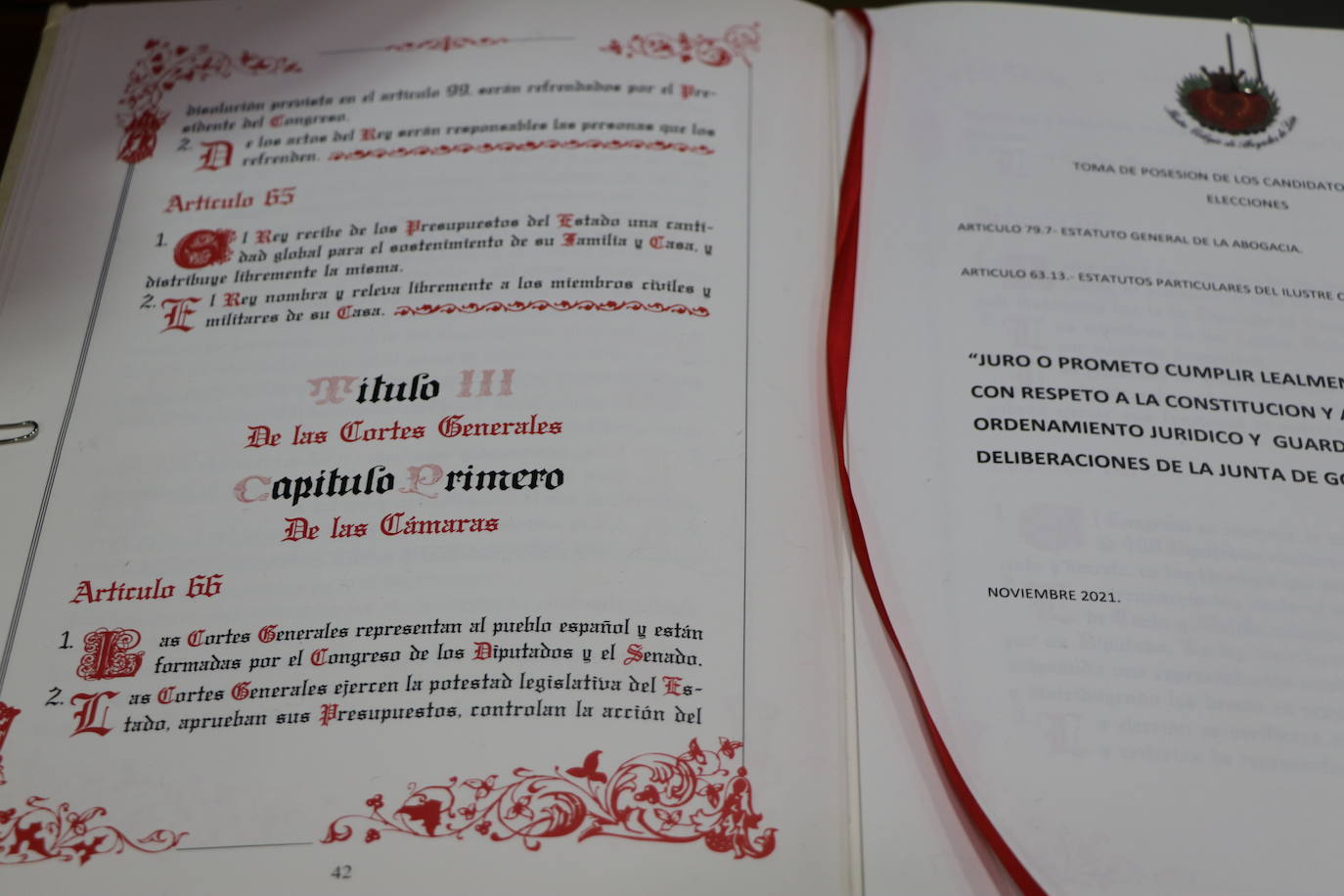 El Albéitar acoge el solemne acto de toma de posesión de la nueva junta de gobierno del Colegio de Abogados de León con Fernando Santocildes como decano.