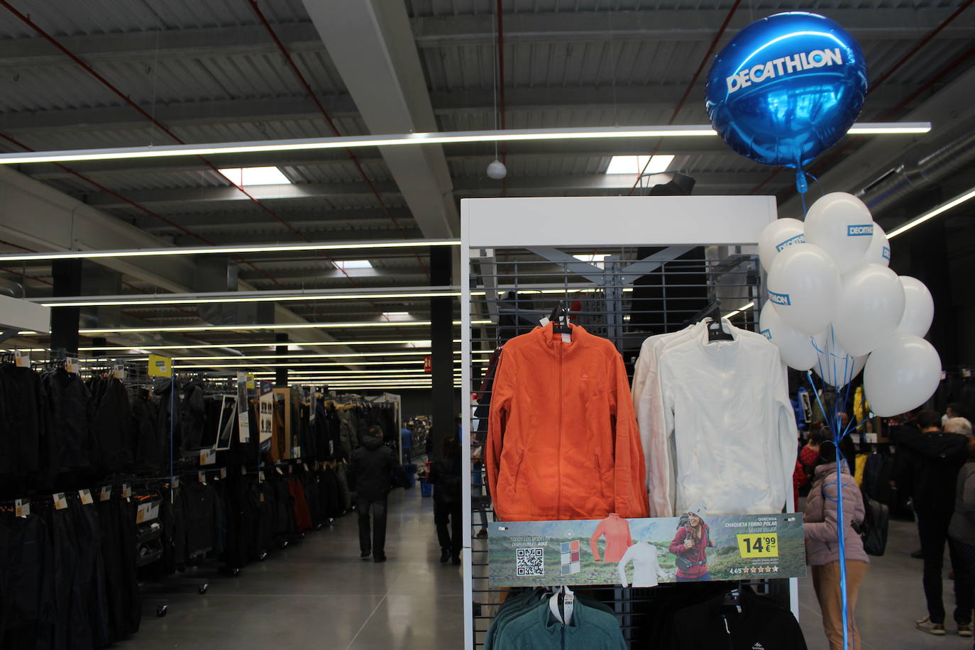 La tienda deportiva abre sus puertas este viernes 5 de noviembre con buena acogida por parte de los leoneses.