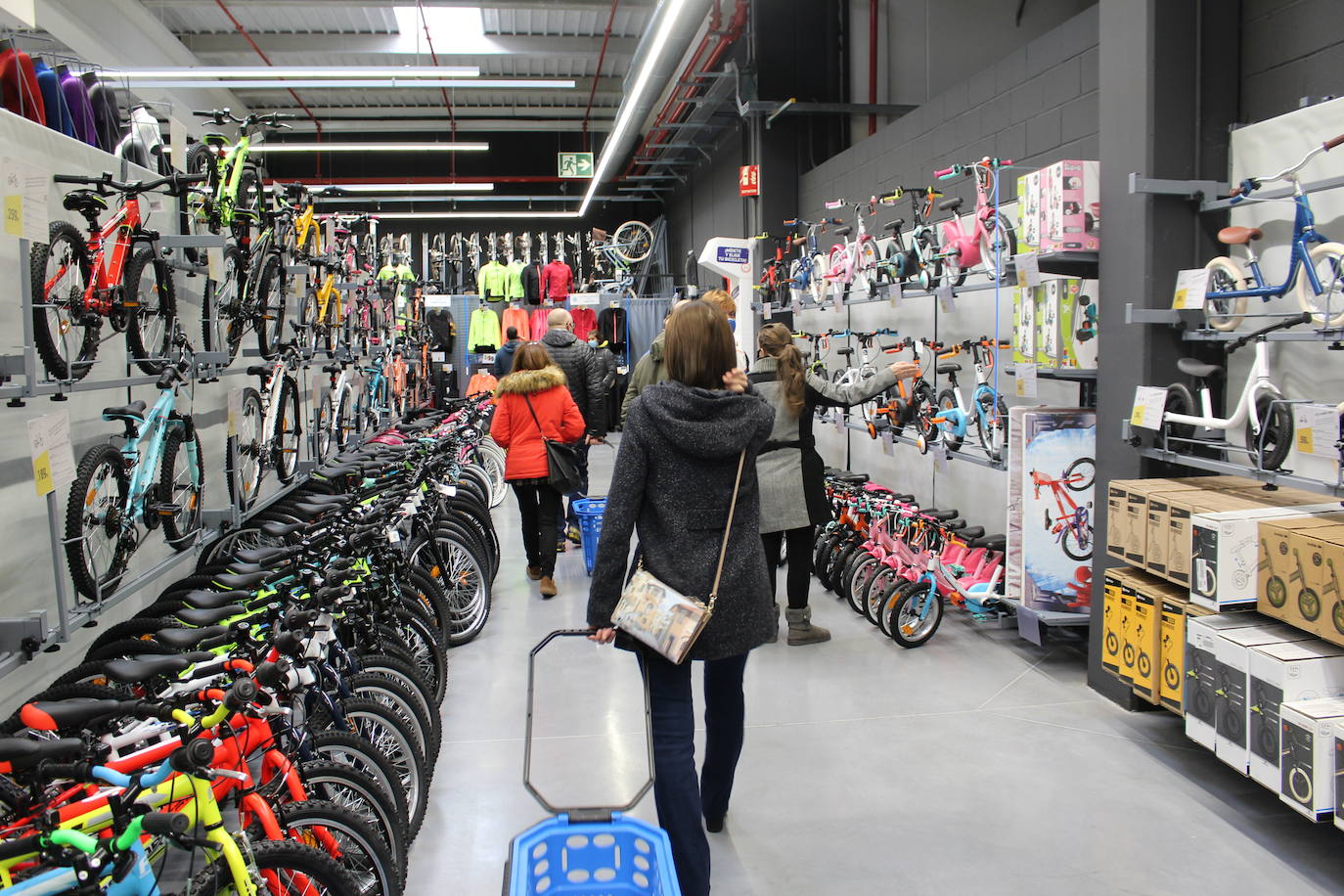 La tienda deportiva abre sus puertas este viernes 5 de noviembre con buena acogida por parte de los leoneses.