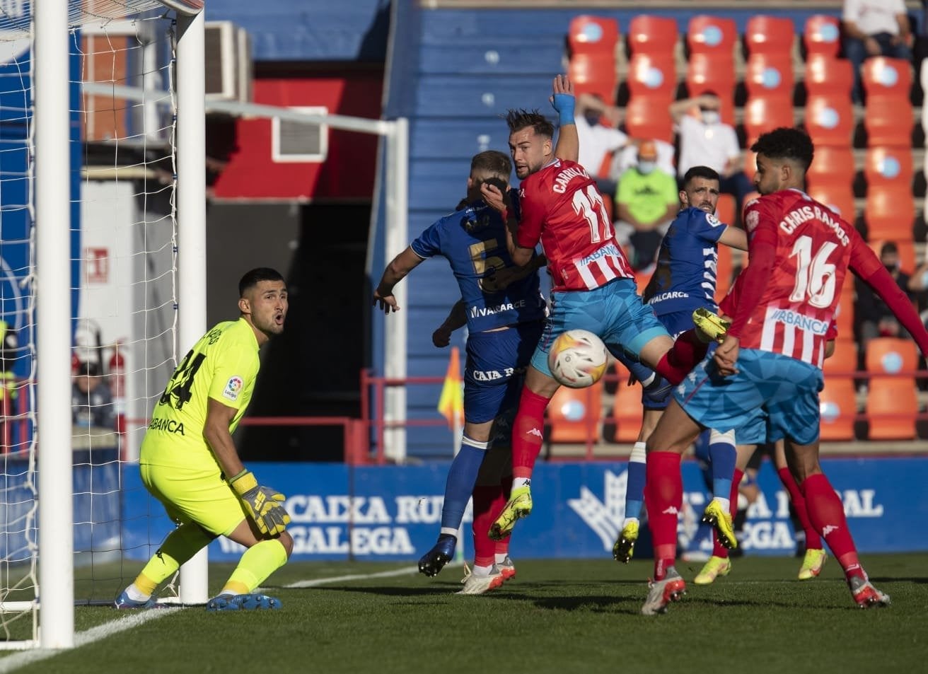 Encuentro disputado por el Lugo y la Ponferradina correspondiente a la Jornada 15 de la Liga Smartbank.