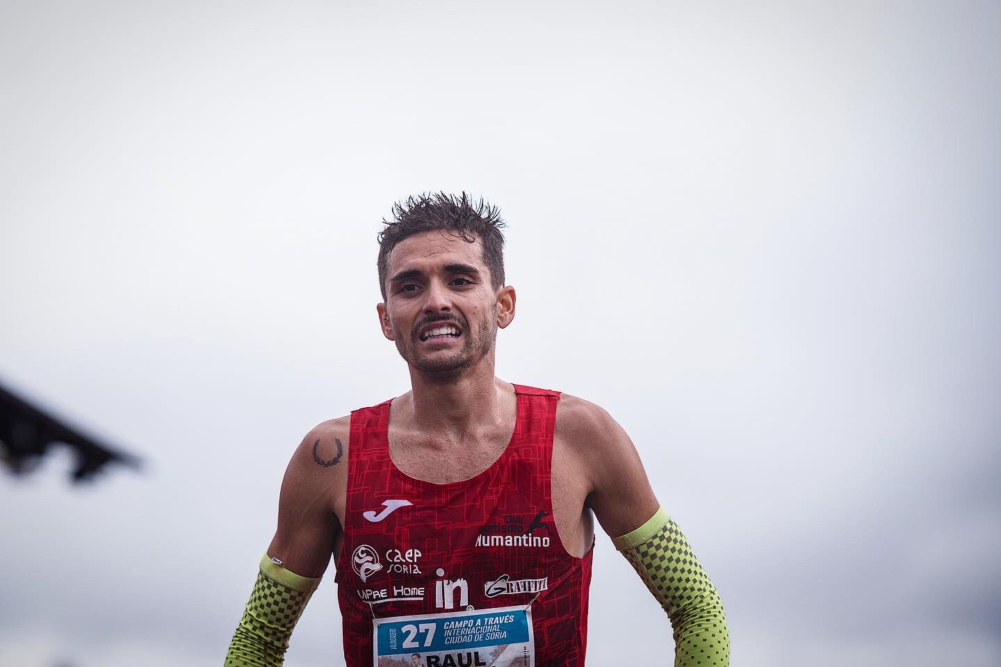 El corredor maragato ha finalizado el Cross Internacional de Donostia en la octava posición, clasificado como el segundo mejor atleta español.