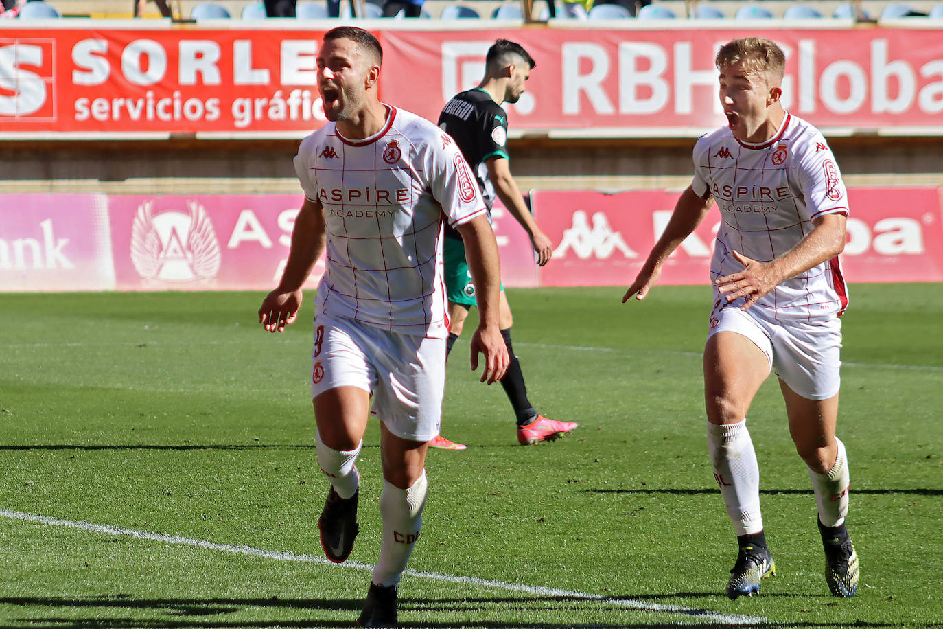 El Reino de León ha vivido una contundente victoria de los suyos ante uno de los líderes de la categoría.