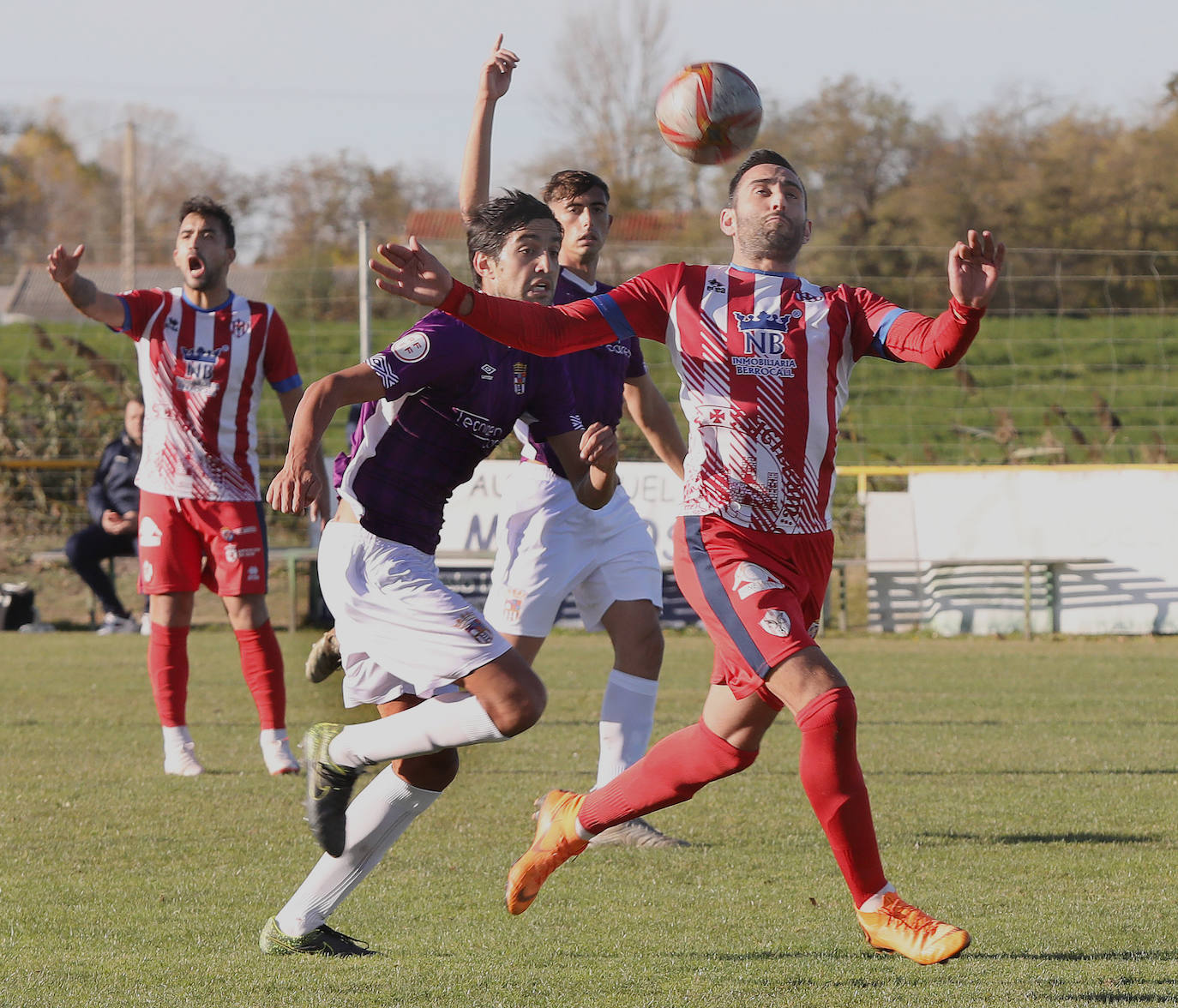 Un gol del jugador local Saúl decantó el partido del lado de los palentinos