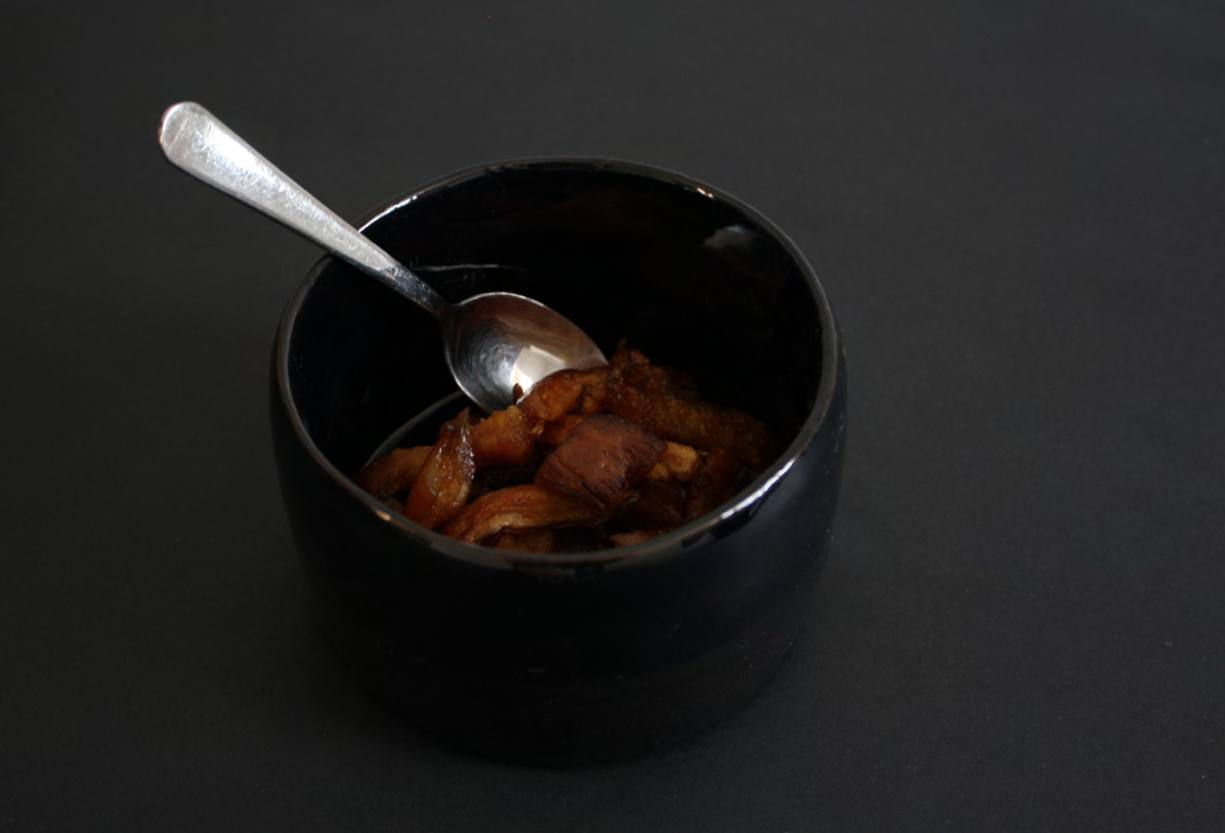 La artista asturiana Sara García desarrollará el proyecto 'Fuegos de alto grado' al ganar la primera convocatoria de NUDO/KNOT 2021 para investigadores y creadores de l Fundación Cerezales y Cinia y la Diputación de León | El proyecto que se imponía entre 50 propuestas cuenta con 6.000 euros y una estancia de nueve meses.