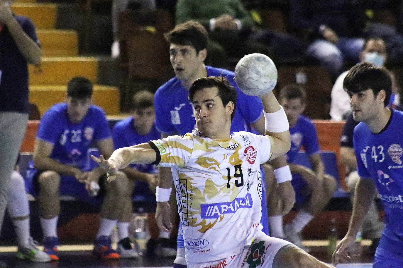 El conjunto leonés logró un importante triunfo en el derbi.