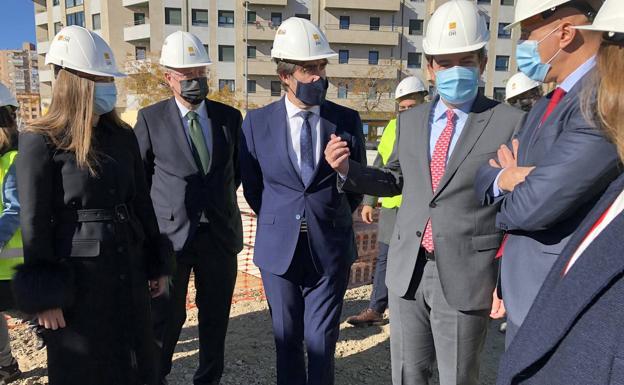 Visita del presidente de la Junta, Alfonso Fernández Mañueco, a las obras del Conservatorio de León.