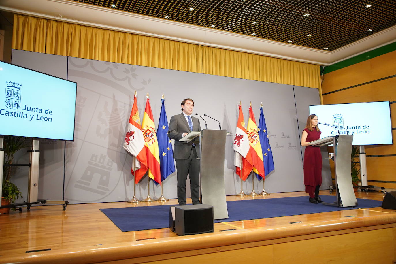 El presidente de la Junta de Castilla y León, Alfonso Fernández Mañueco, se reúne con la ministra de Derechos Sociales y Agenda 2030, Ione Belarra.