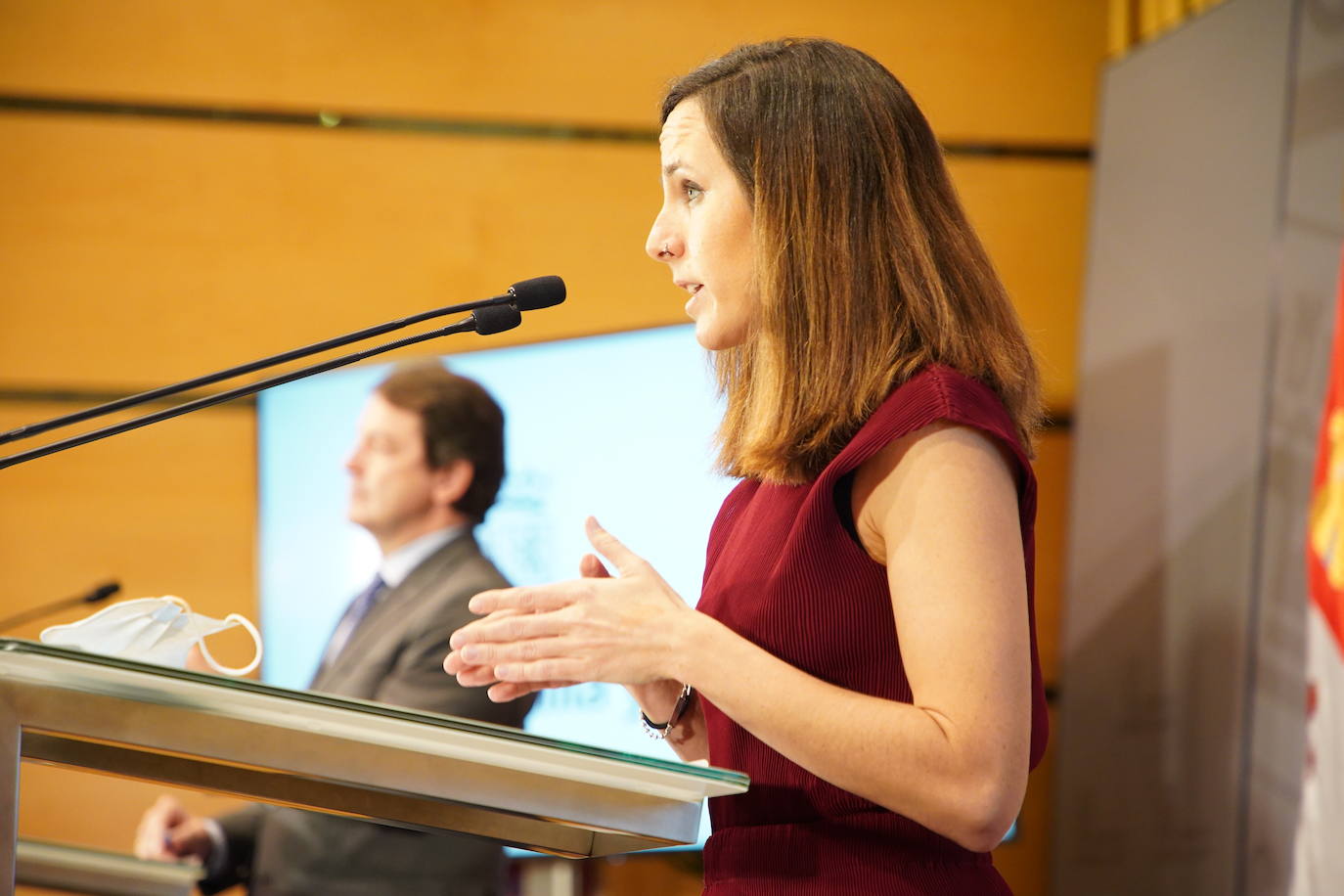 El presidente de la Junta de Castilla y León, Alfonso Fernández Mañueco, se reúne con la ministra de Derechos Sociales y Agenda 2030, Ione Belarra.