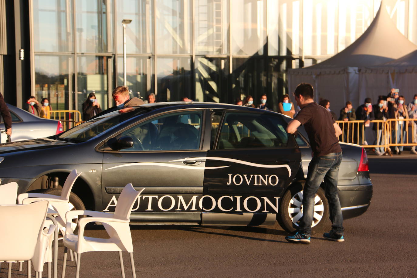 La capital se convierte en el escenario de un espectacular simulacro en el que intervienen diferentes cuerpos de seguridad y emergencias sanitarias | La actividad, que se ha dividido en dos ejercicios concatenados, se enmarca en el XV congreso SEMES que se celebra en el Palacio de Exposiciones desde el jueves