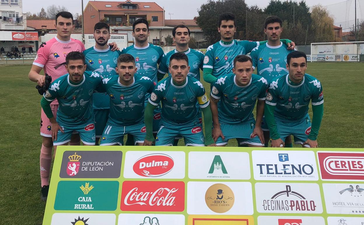 El Atlético Astorga estrenó sus equipaciones ante el Mirandés B.