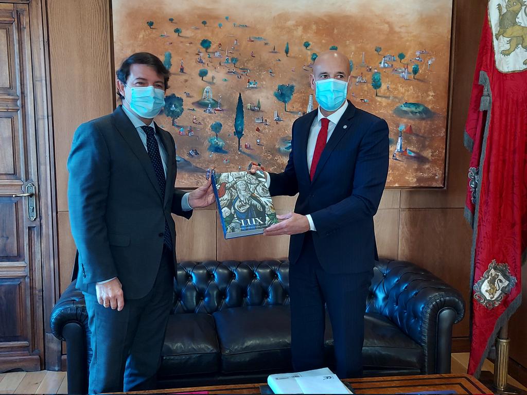 El presidente de la Junta, Alfonso Fernández Mañueco, rubrica el acuerdo de ampliación junto con el alcalde de la ciudad, José Antonio Diez | La inversión inicial asciende a 10 millones de euros | La Junta coordinará las expropiaciones y venta de parcelas. 