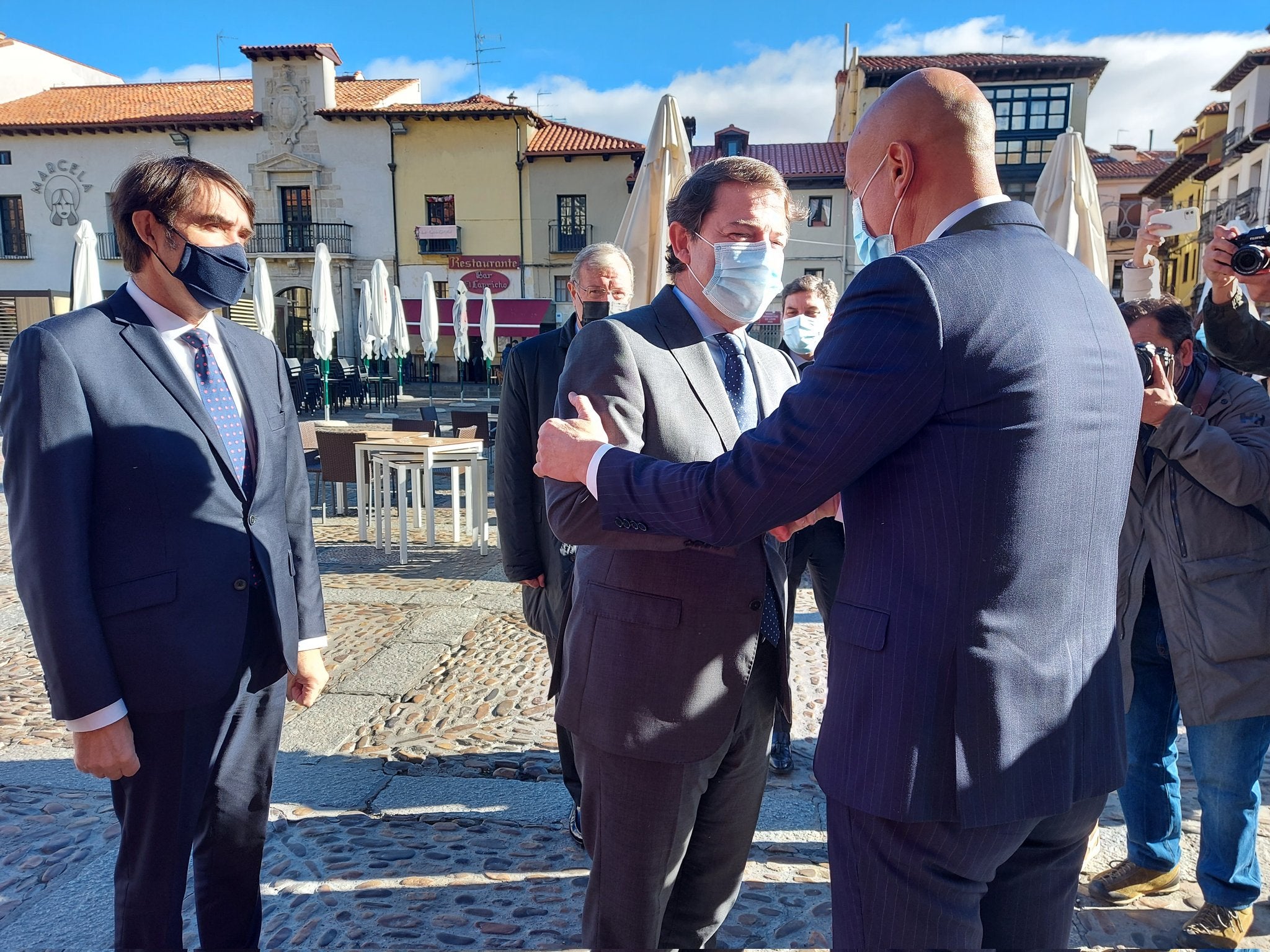 El presidente de la Junta, Alfonso Fernández Mañueco, rubrica el acuerdo de ampliación junto con el alcalde de la ciudad, José Antonio Diez | La inversión inicial asciende a 10 millones de euros | La Junta coordinará las expropiaciones y venta de parcelas. 