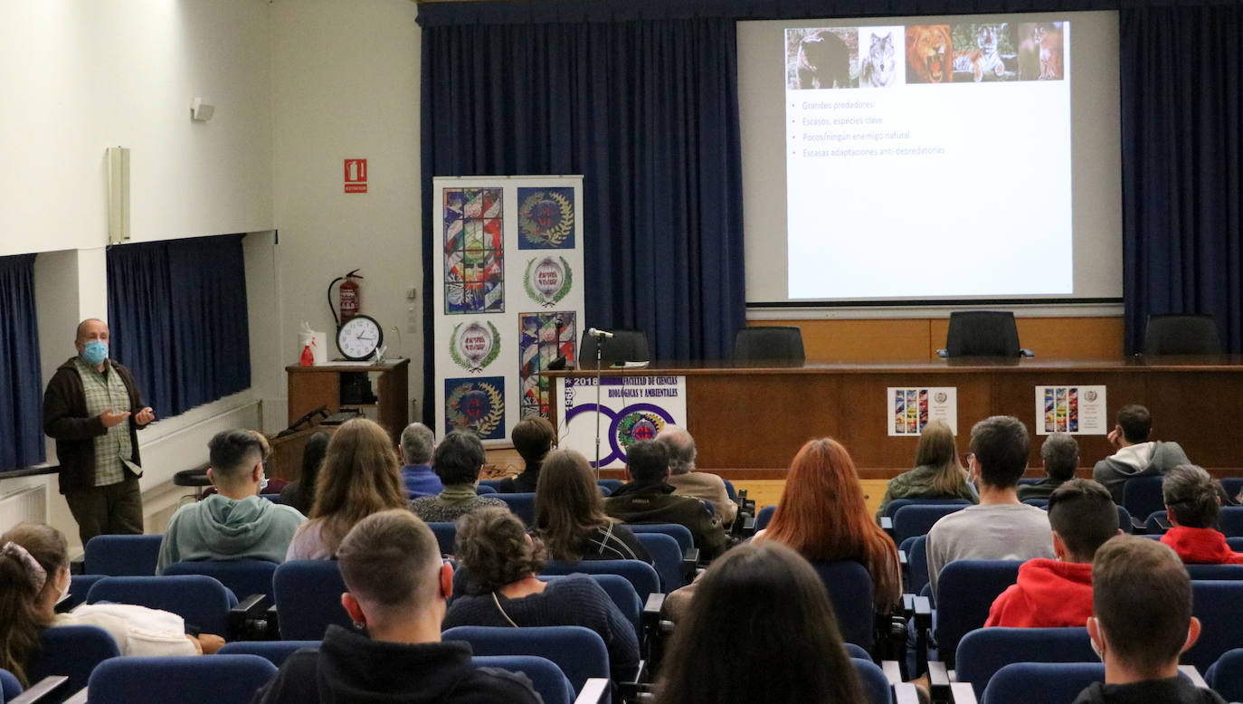 Investigadores y docentes ofrecieron charlas y talleres en centros de los campus de León y Ponferrada y en institutos para divulgar la cultura científica