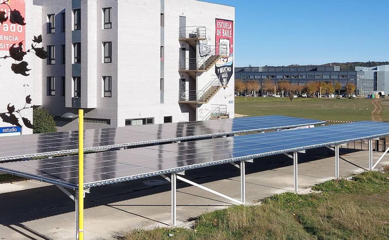 Placas solares en el campus de la ULE. 