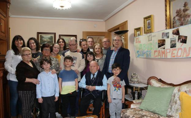 León ha logrado la mayor ración de cecina y cuenta con una familia con fuerza sobrenatural y con el habitante más longevo del mundo.