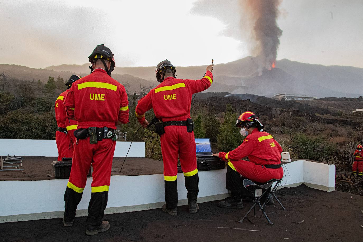 Equipo de la Ume desarrollando trabajos en la isla de Palma.