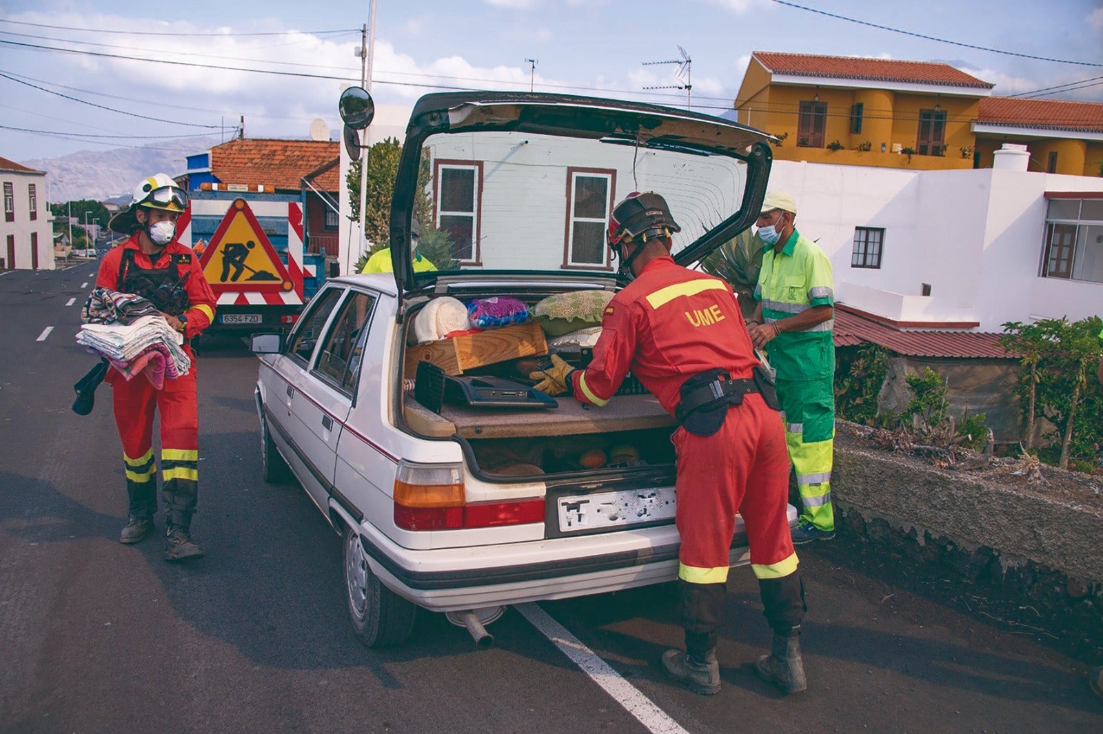 Equipo de la Ume desarrollando trabajos en la isla de Palma.