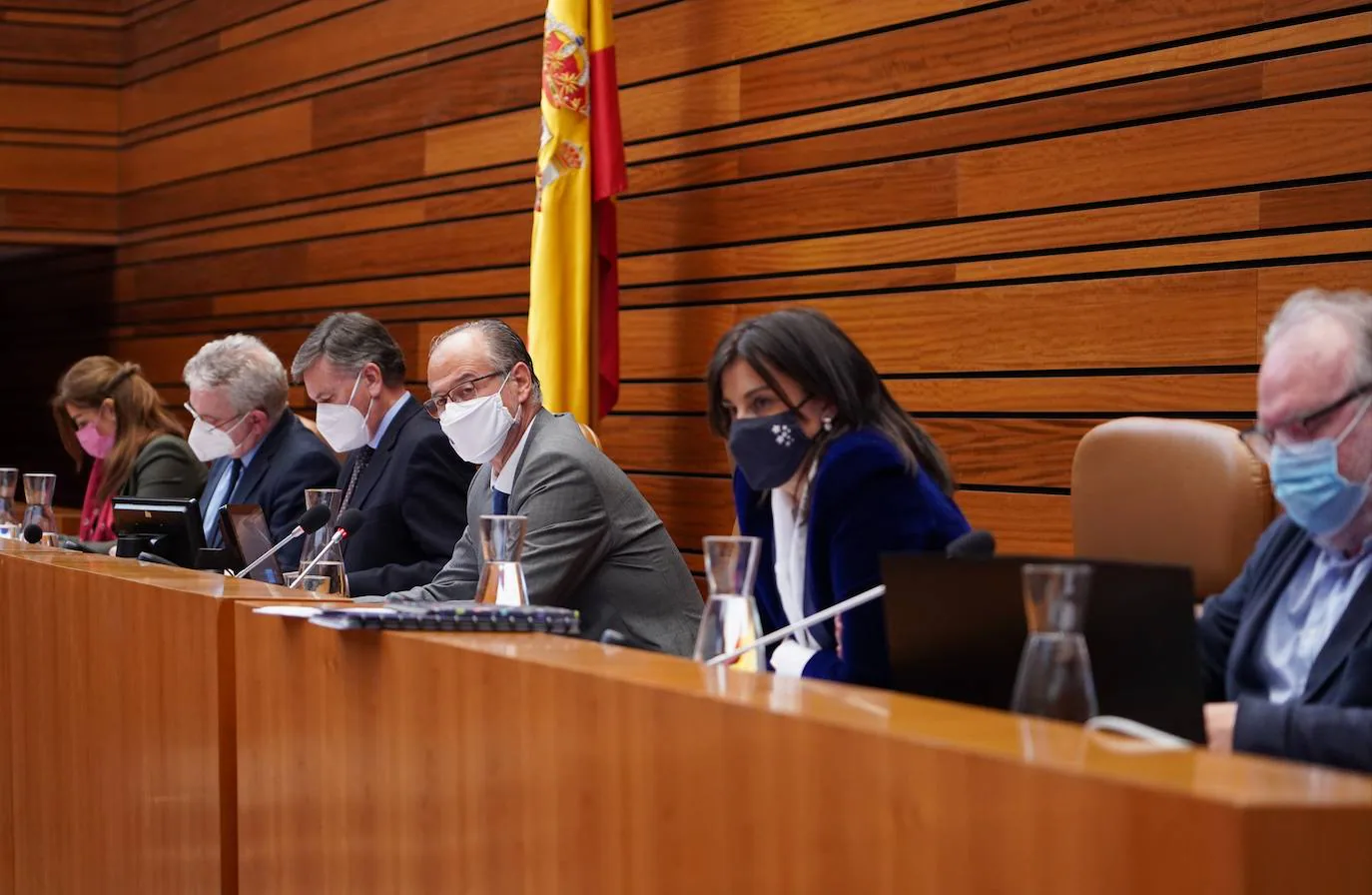 Las Cortes debaten las cuentas de la Junta de Castilla y León para el próximo año.