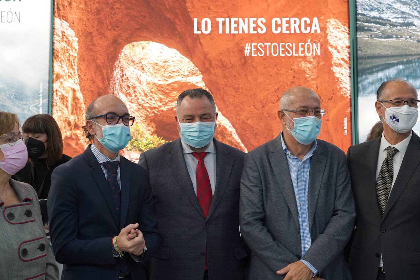 El vicepresidente, portavoz y consejero de Transparencia, Ordenación del Territorio y Acción Exterior, Francisco Igea; el alcalde de Valladolid, Óscar Puente, y el presidente de las Cortes, Luis Fuentes, participan en la inauguración de la Feria Internacional de Turismo de Interior 2021 (INTUR).Presentación de la oferta turística de Zamora a cargo de la Diputación.Presentación de la oferta turística de Soria.Presentación de la oferta turística de León.Presentación de la oferta turística de El Bierzo.