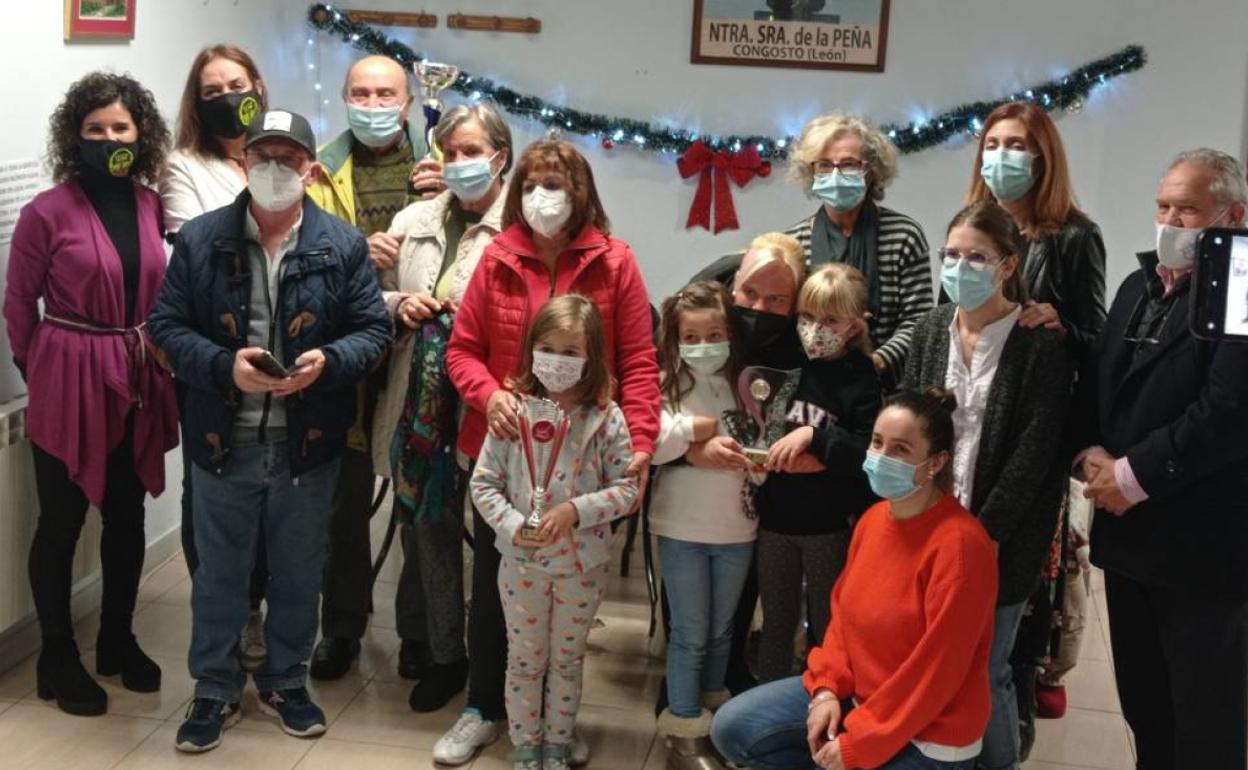 Entrega de premios y foto de familia de esta edición.
