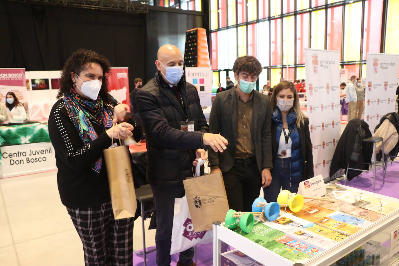 16 asociaciones juveniles conforman la trigésimo primera edición de esta feria de asociacionismo juvenil.