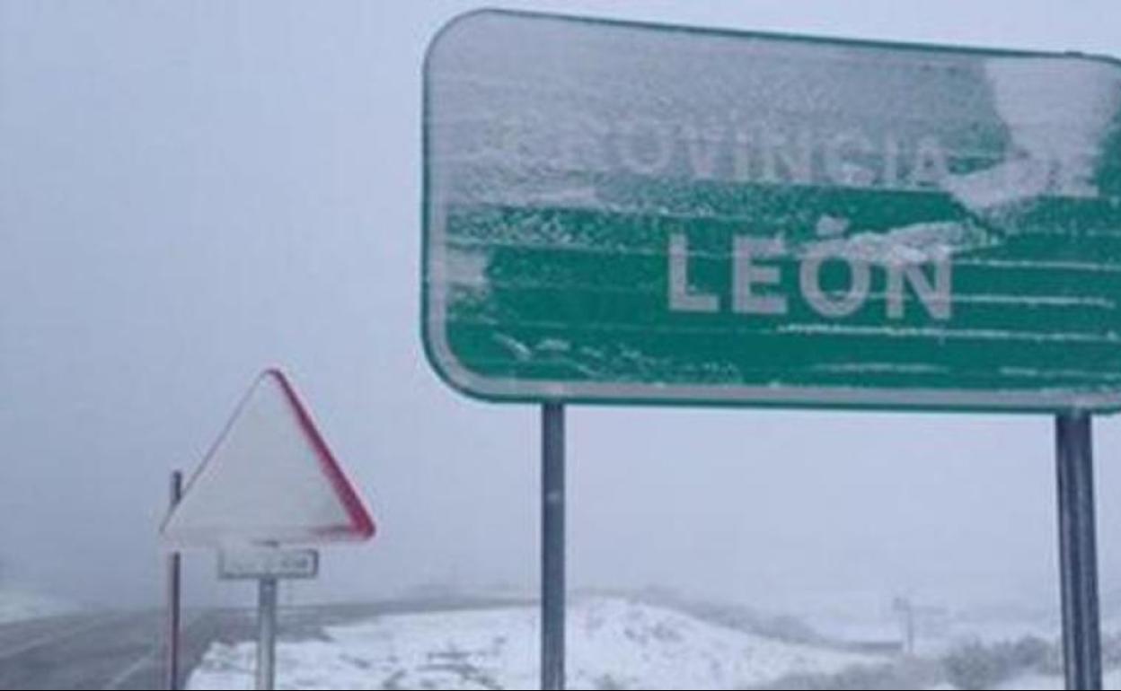 La nieve regresa ya a la provincia de León.