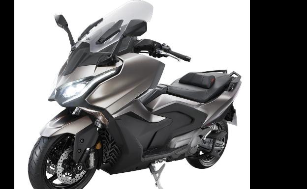 KYMCO AK550.