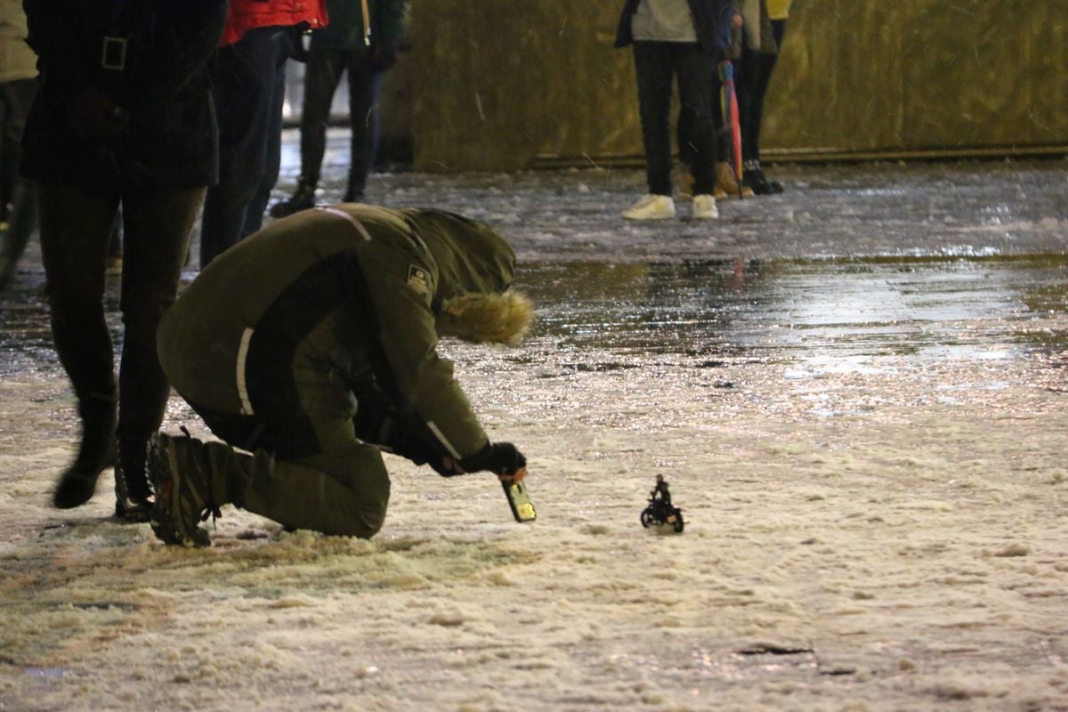 La intensa nevada en León sorprende en la capital y pone en jaque a la provincia