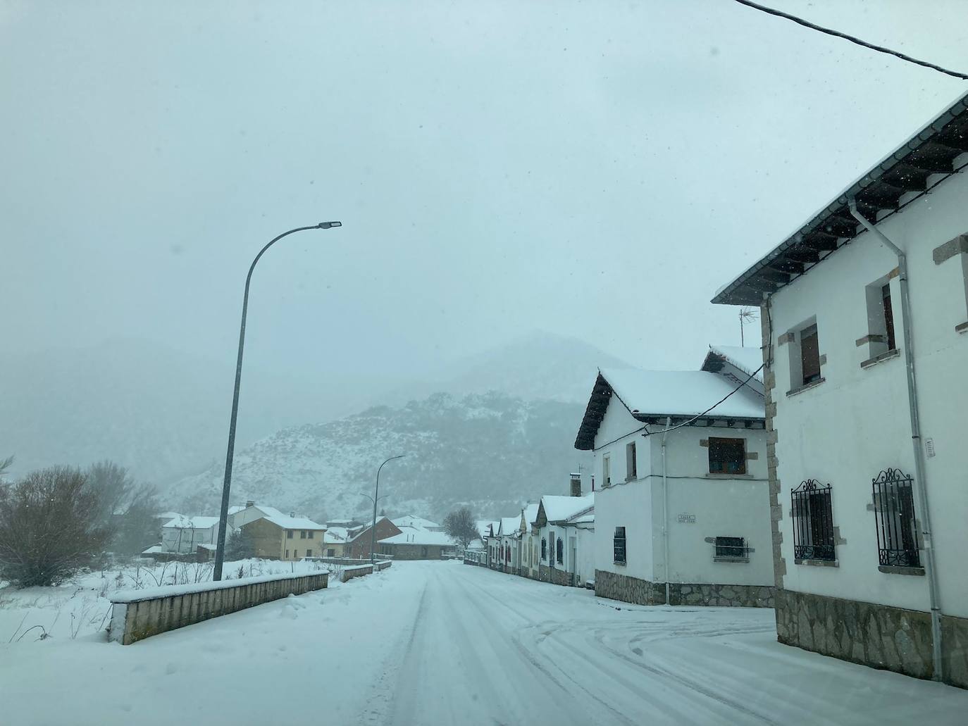 Fotos: La nieve cubre de blanco Villamanín