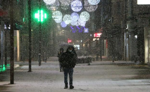 La intensa nevada en León sorprende en la capital y pone en jaque a la provincia