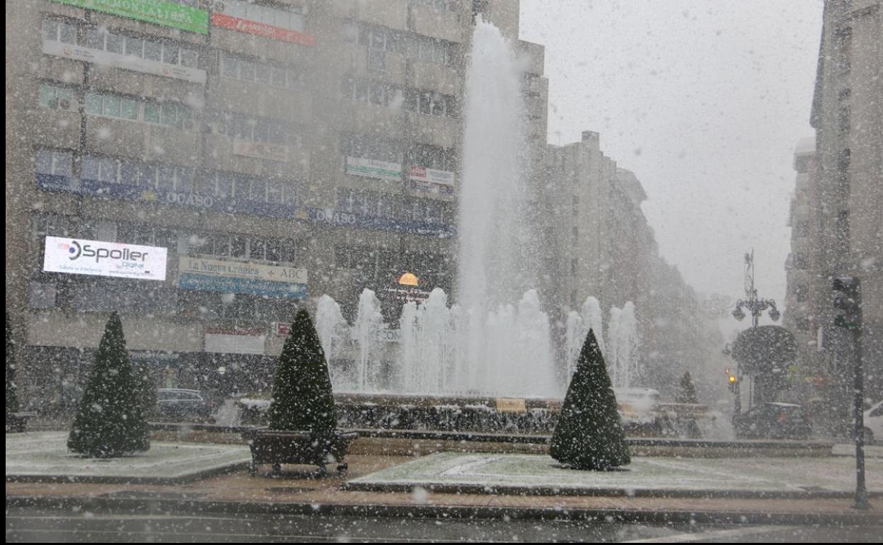 Nevada sobre la fuente de Santo Domingo.