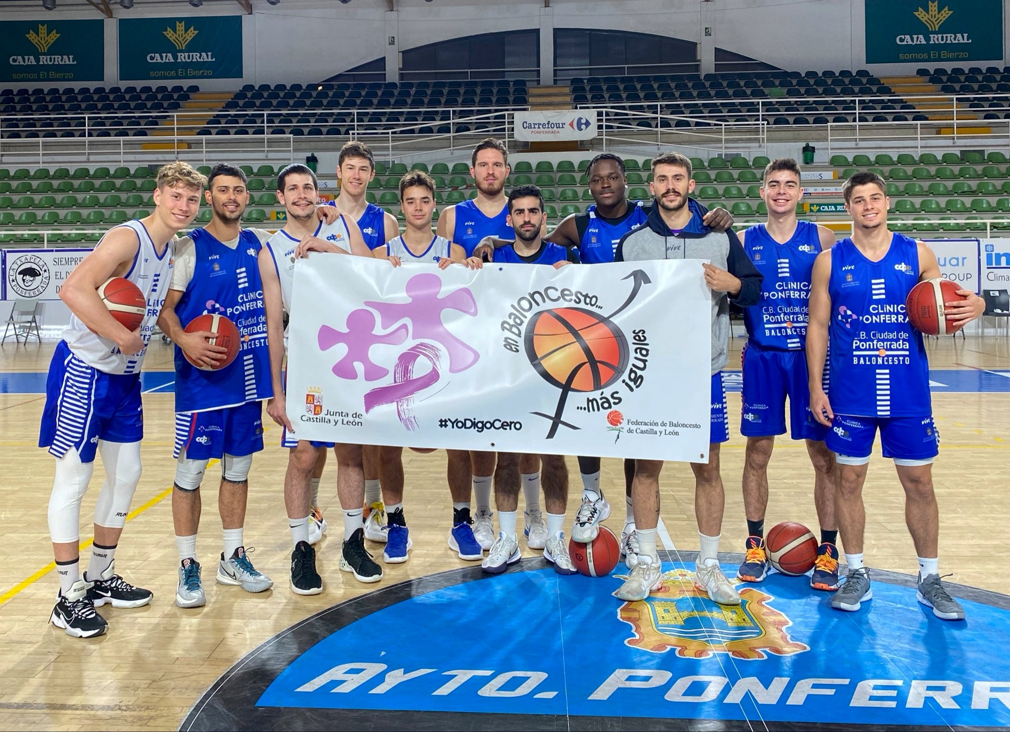 El Ciudad de Ponferrada anuncia su campus navideño en el Polideportivo Nuria Lugueros.