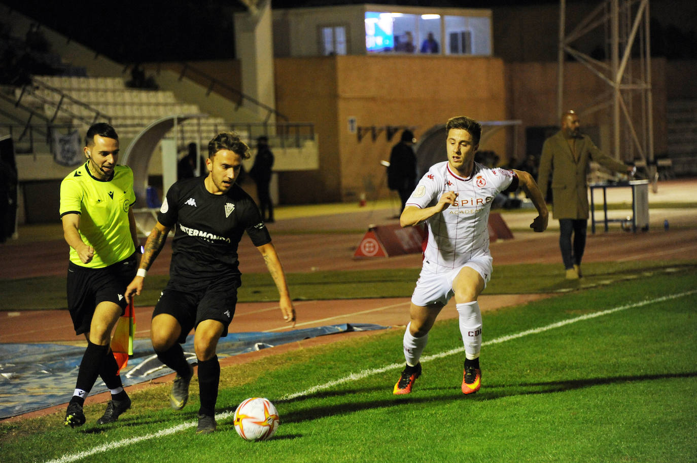 Los leoneses superan al San Fernando (2-3) y superan la primera eliminatoria copera