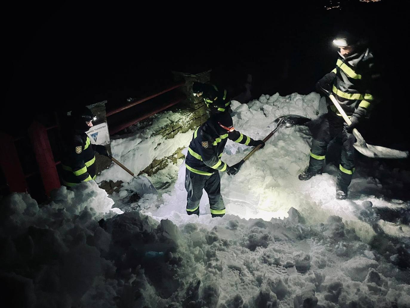 Fotos: La UME se prepara ante la emergencia en la nieve