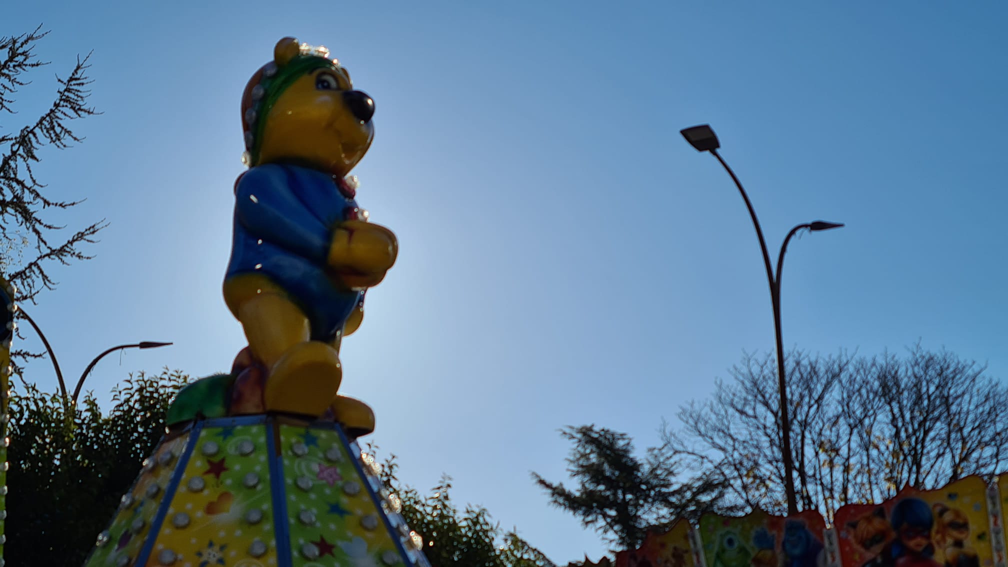 Las atracciones mecánicas infantiles tomarán las calles de León durante la Navidad | Desde este 3 de diciembre y hasta el 9 de enero los más pequeños podrán disfrutar de dieciséis puestos de feria ubicados en siete localizaciones de la ciudad.