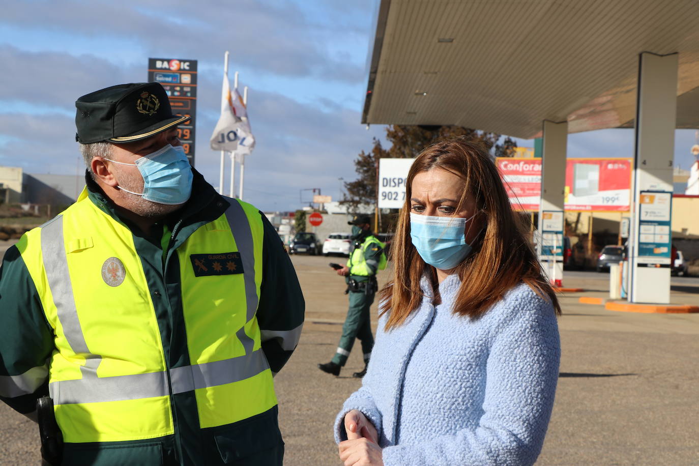 a delegada del Gobierno en Castilla y León, Virginia Barcones, prevé que la movilidad para este peunte de la Constitución sea un 1,5% superior al 2019 y pide especial precaución en las zonas de montaña ante los fenómenos meteorológicos adversos previstos.