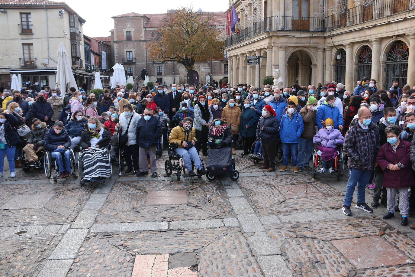 Con motivo del Día Internacional de las Personas con Discapacidad celebrado este 3 de diciembre, San Marcelo se ha llenado de asociaciones en una emotiva lectura de poemas