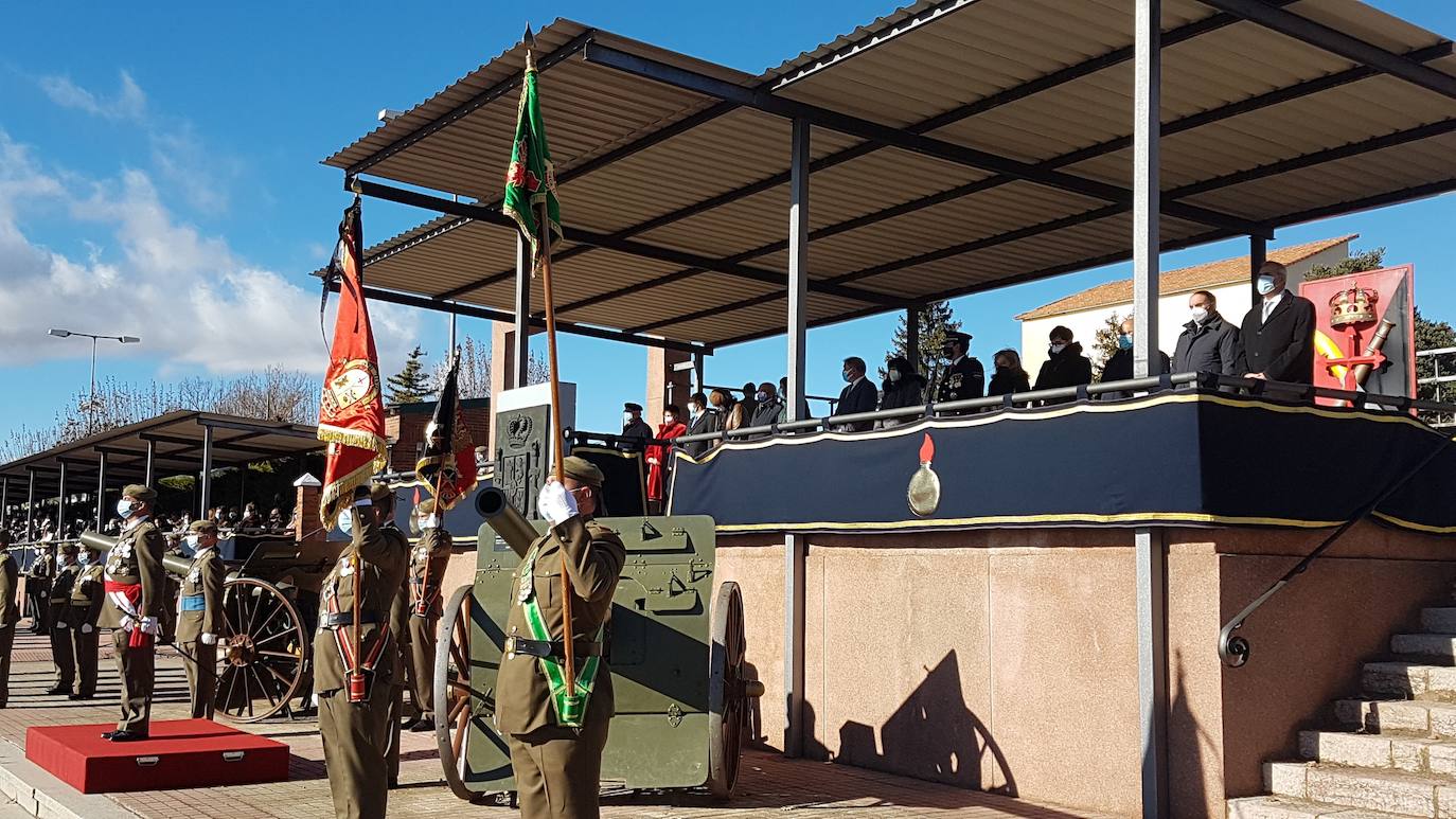 Con este acto celebrado en la base militar Conde de Gazola situado en la localidad leonesa de Ferral del Bernesgase inician las celebraciones de los 500 años de Santa Bárbara como Patrona de los artilleros