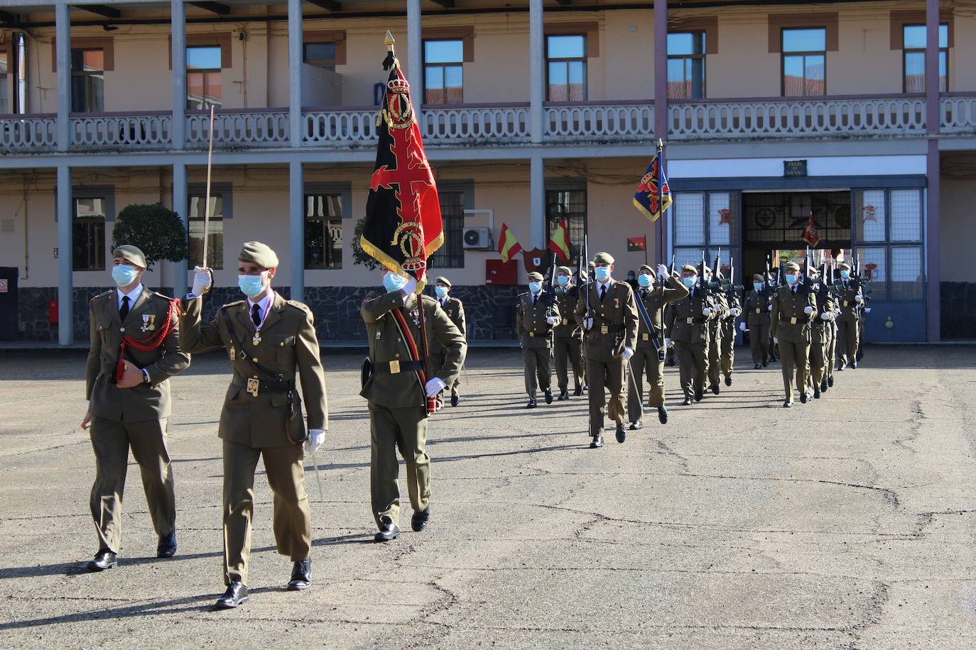 Con este acto celebrado en la base militar Conde de Gazola situado en la localidad leonesa de Ferral del Bernesgase inician las celebraciones de los 500 años de Santa Bárbara como Patrona de los artilleros