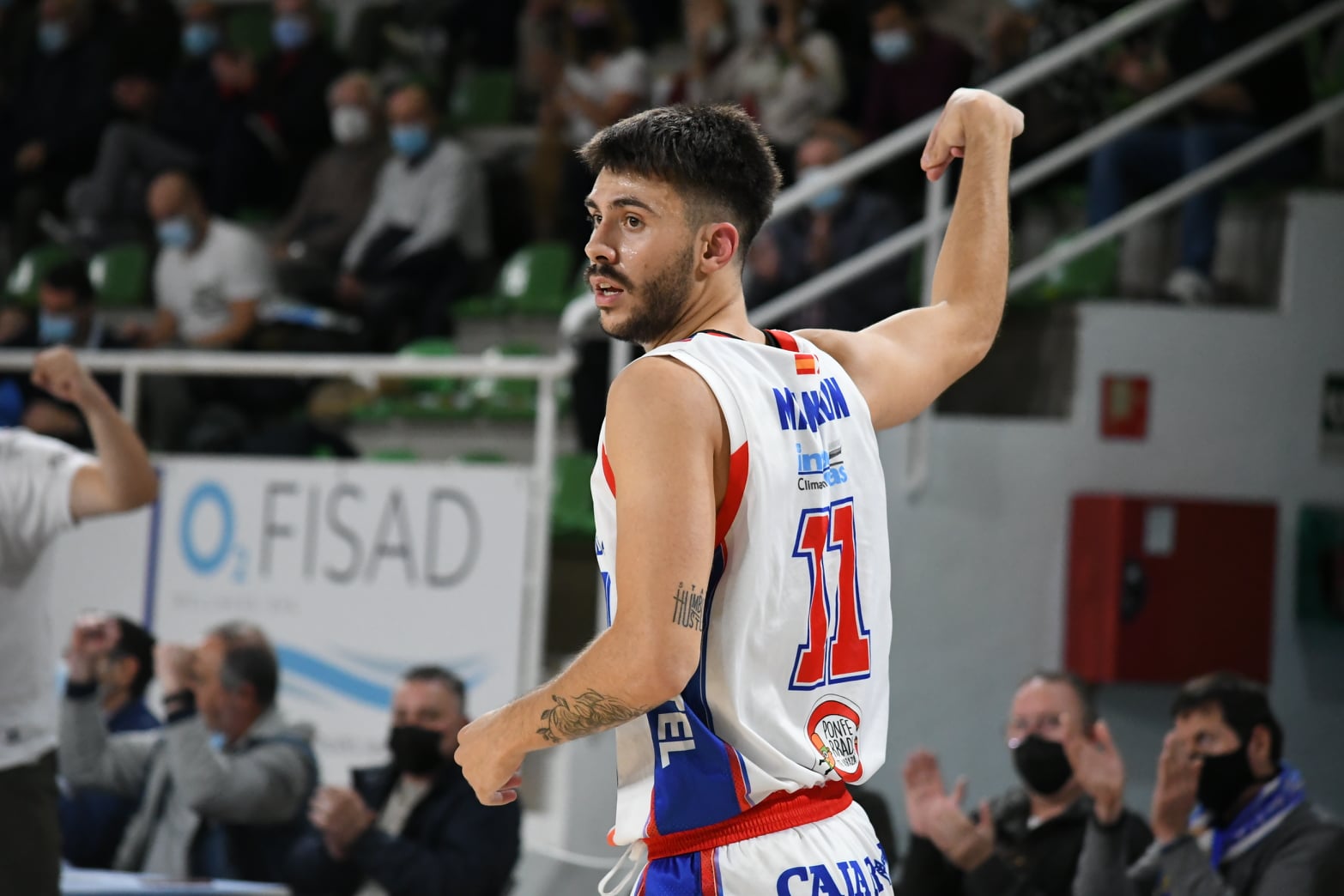 Manchón, en acción en un duelo del Clínica de Ponferrada.