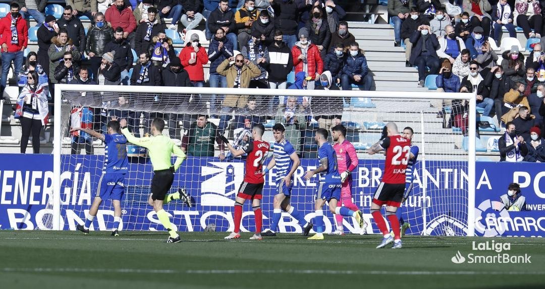 El conjunto berciano suma tres puntos en el derbi autonómico y se asienta en la zona noble de la tabla.