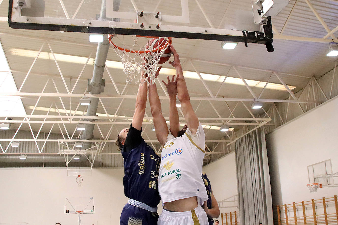 El conjunto leonés logró un contundente triunfo ante el Corinto Gijón.