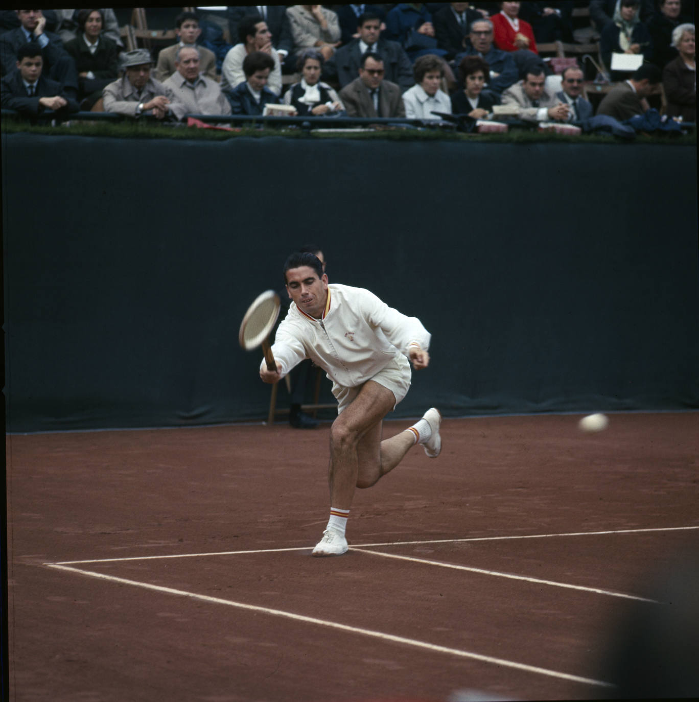 Manolo Santana, durante un partido de tenis. 