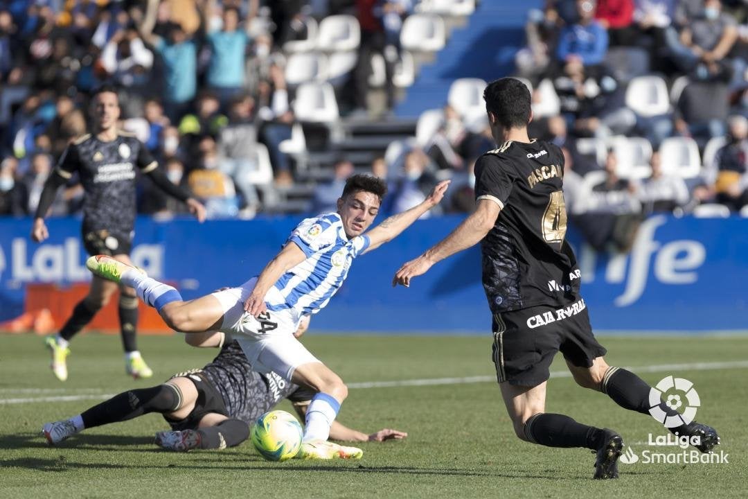 Madrileños y bercianos miden sus fuerzas en este encuentro de la Liga Smartbank en el que la Deportiva busca seguir en puestos de ascenso directo.