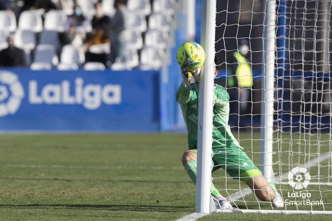 Madrileños y bercianos miden sus fuerzas en este encuentro de la Liga Smartbank en el que la Deportiva busca seguir en puestos de ascenso directo.