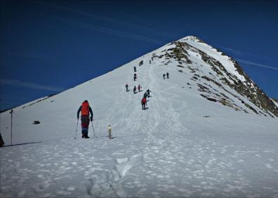 Imagen secundaria 1 - El Pico Catoute ya tiene su Belén