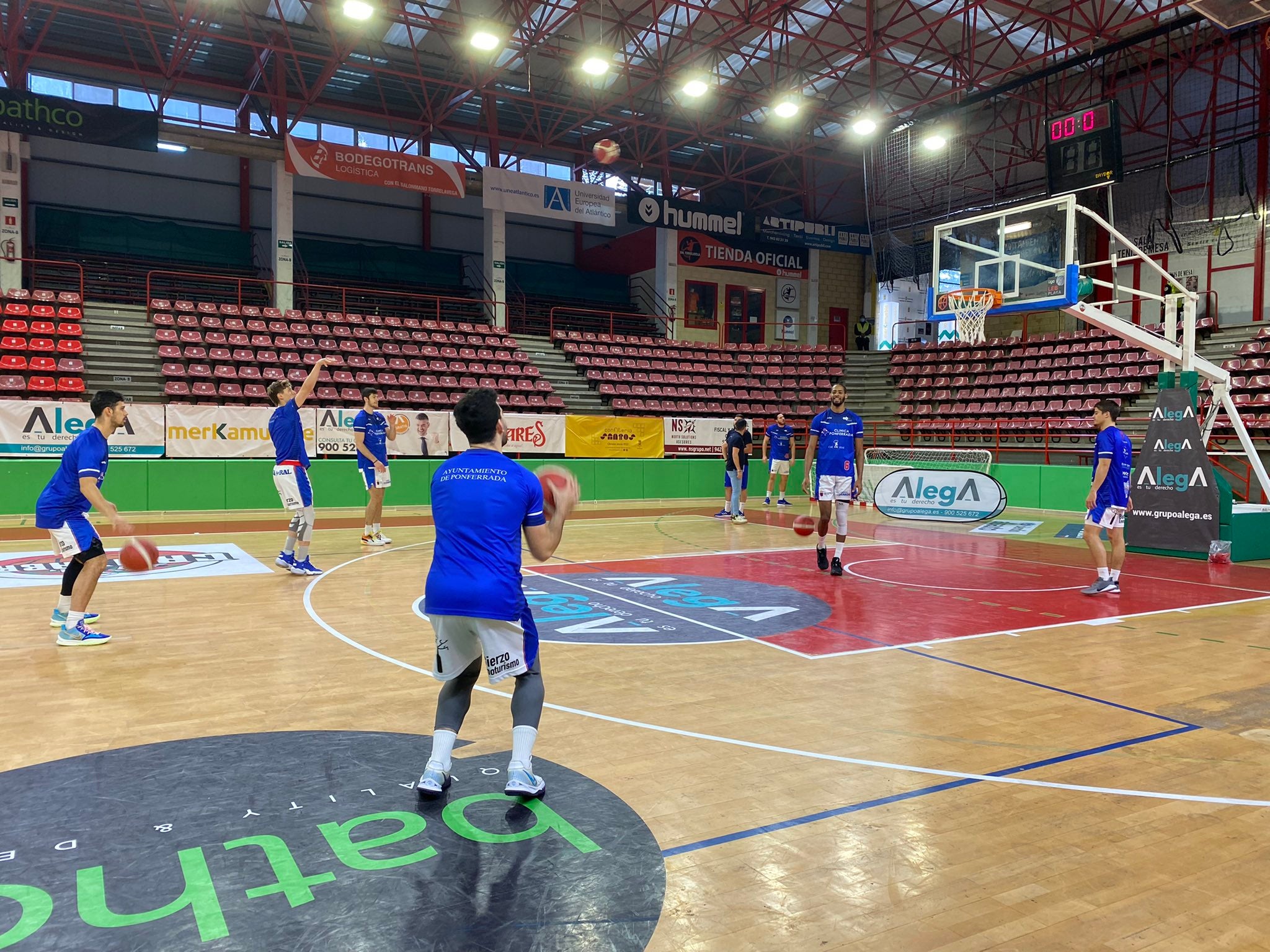 El Ciudad de Ponferrada celebra este sábado su Día del Club con motivo del 25 aniversario de su patrocinador principal.